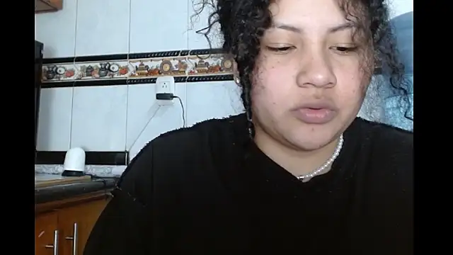 Baby_dirt: διαδικτυακό σόου στην κάμερα