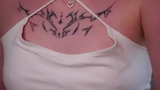 LorileeRuetz live XXX chat