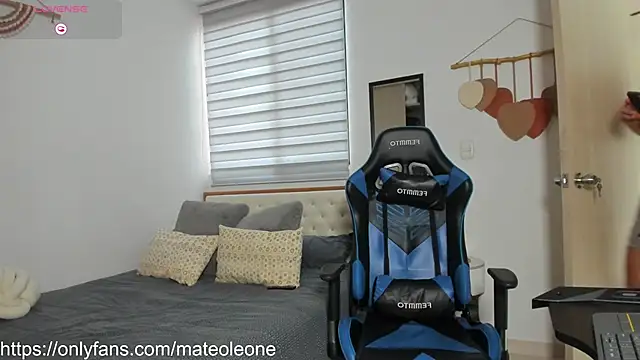 Chatroom XXX en direct de mateoleonee