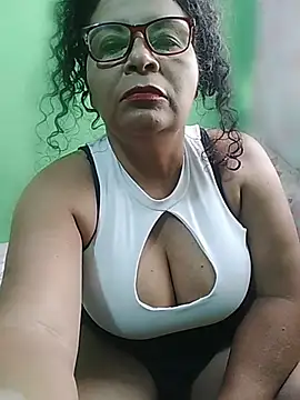 Amarantha25's Live XXX Chat