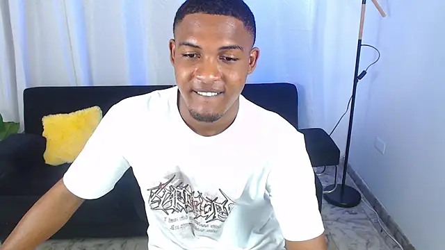 MaxCum18_ Live XXX Chat