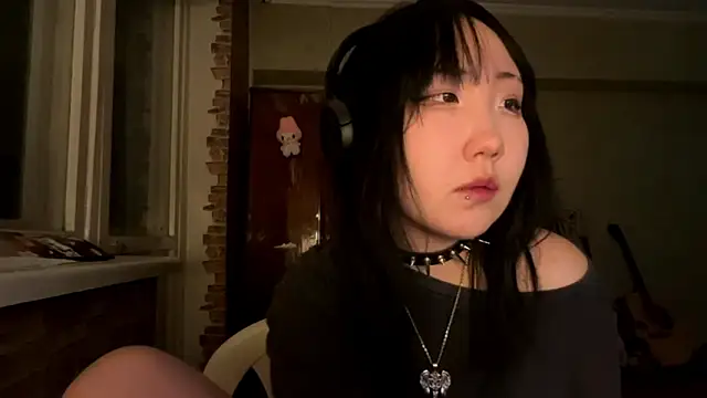 Yunananaa লাইভ XXX চ্যাট