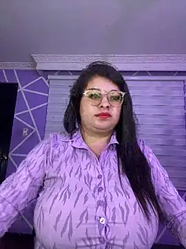 XXX chat uživo modela MiiaaJoness