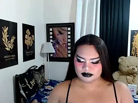 TSbrianaHugeCock Show in webcam