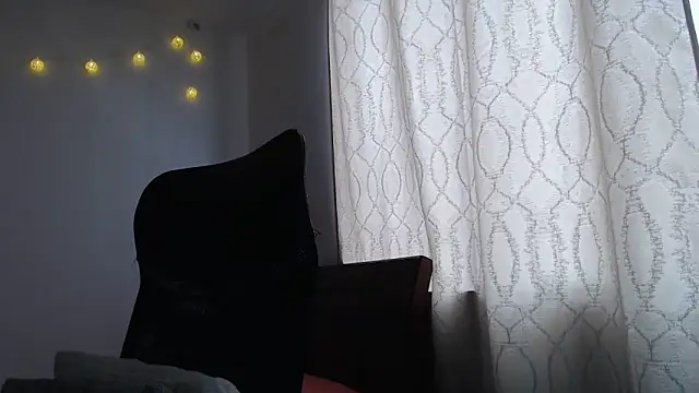 nalafoster élő XXX-chatje