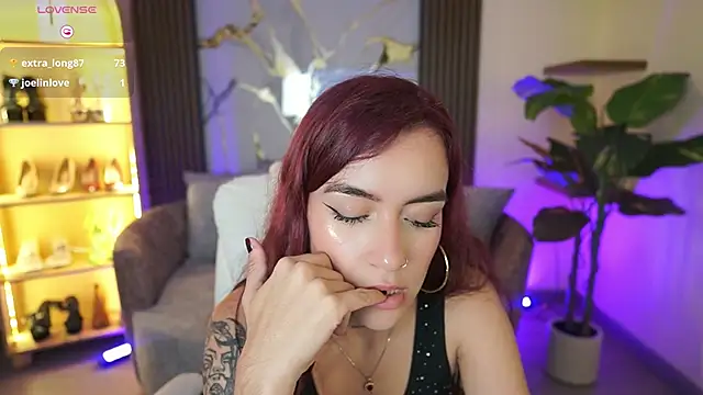 TessaaFox: онлайн-секс-чат