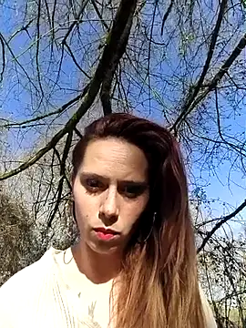 MickNanaa লাইভ XXX চ্যাট