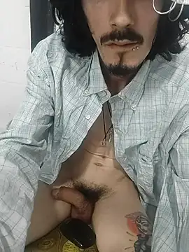 sk8-boy's Live XXX Chat