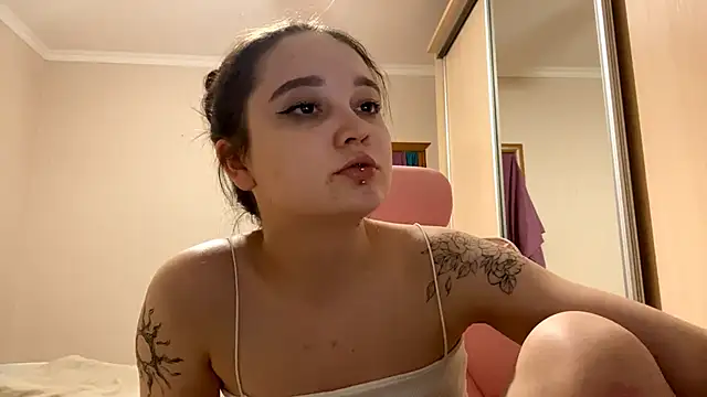 Онлайн чат XXX PiecingMap