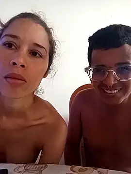 Živý XXX chat Daphne_And_Domemico