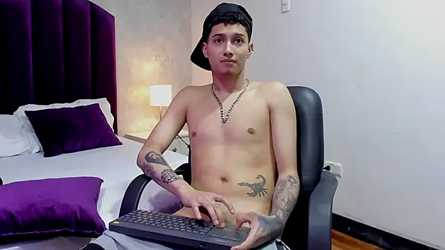 Онлайн чат XXX JoshBeech