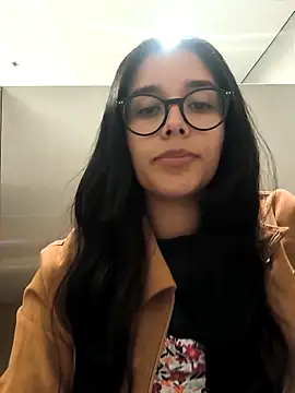 Chatroom XXX en direct de Annya-sweet