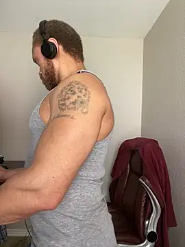 Fathero1time 现场XXX聊天