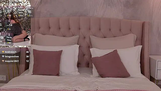 milaleoneli: απευθείας συνομιλία ΧΧΧ