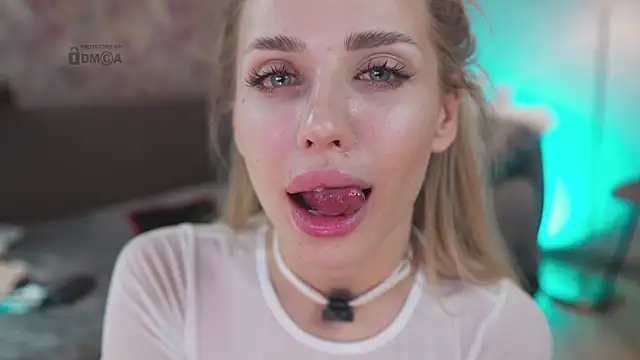 misstics_ live XXX chat