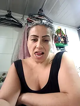 maynor_1998 Adlı Modelin Canlı XXX Sohbeti