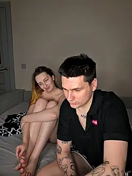 ToxyFoxyy Webcam Show