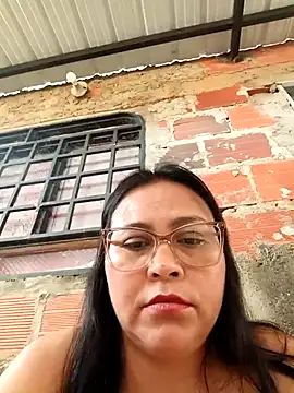 Dirty-Momm-Divorced-Hot 现场XXX聊天