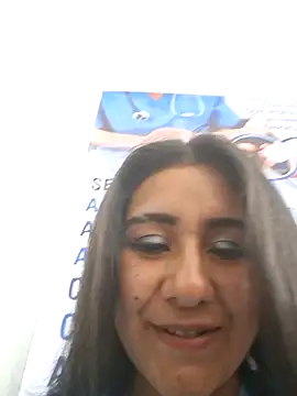 CAROLINE__07 Adlı Modelin Canlı XXX Sohbeti