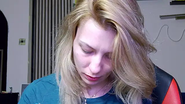 karo123421のライブXXXチャット