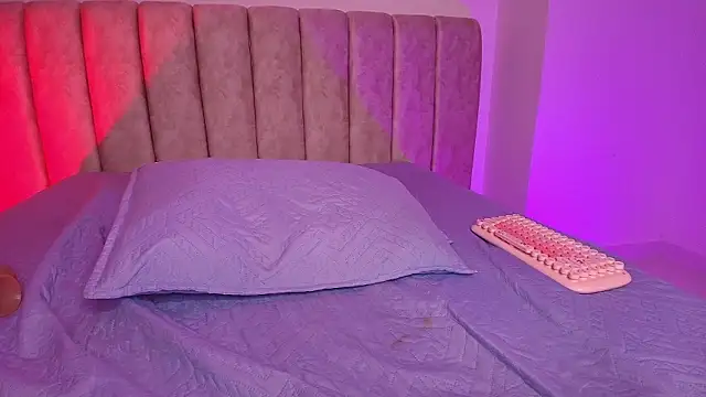 agath_69 Adlı Modelin Canlı XXX Sohbeti