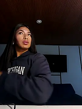 MeelFox: вебкам-шоу