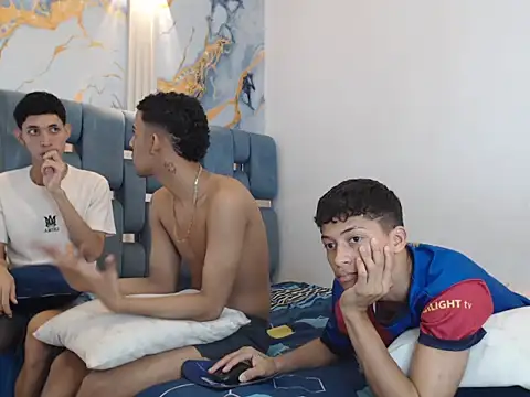 GOLD_BOYS webcam show