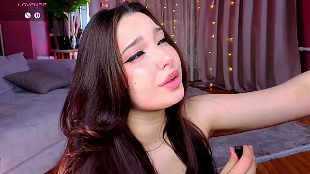 Lucy_louras – Naživo XXX chat