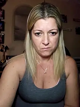 NikkiBlisss' Live XXX Chat