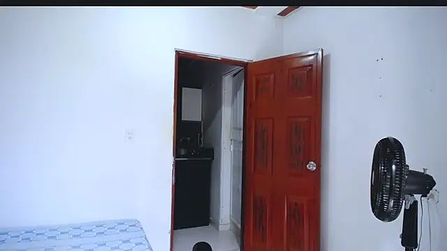 Chat +18 de Hanny_9 ao vivo