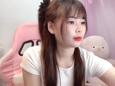 Pony898 在線直播表演