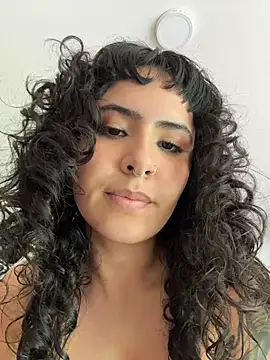 Pokazy przed kamerką – SugarTroubl33