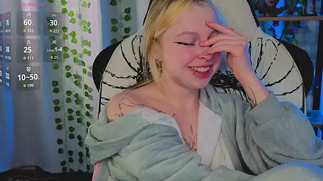 ElvenQueenn Live XXX chat