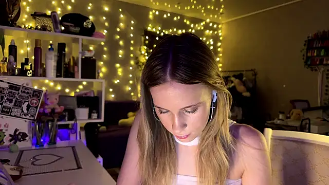 amily_sunray: διαδικτυακό σόου στην κάμερα