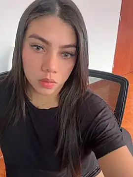 Luna_rousse26 Show in webcam