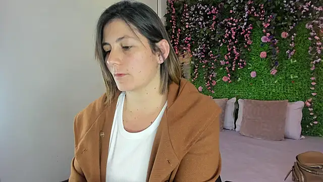 SarahDeyvis' Live XXX Chat