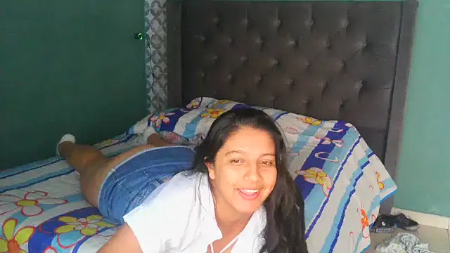 almaswan1's Live XXX Chat