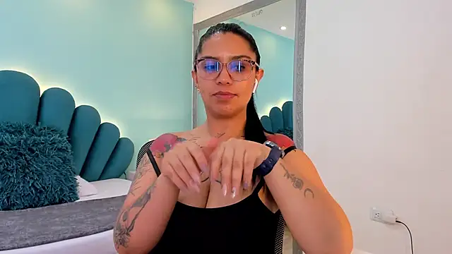 sharlott18 – Live XXX-chat