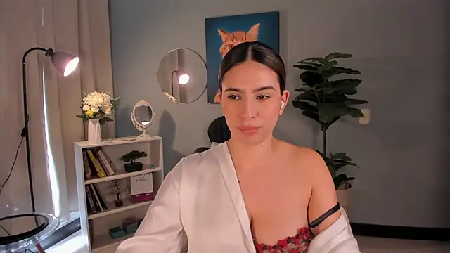 LiaPearce élő XXX-chatje