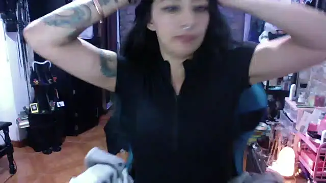 AngelaQueen_ élő XXX-chatje