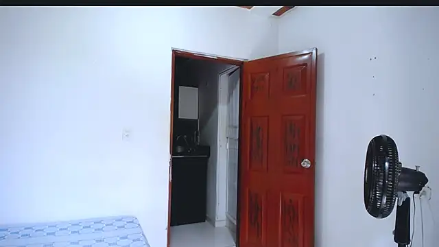 Hanny_9 – Naživo XXX chat