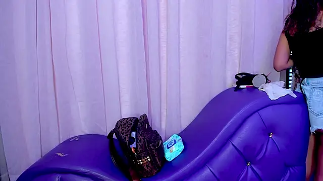 Yourslust_ Webcam-Show