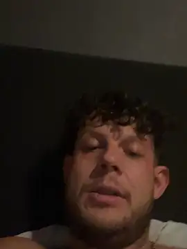 Geilalfaro: διαδικτυακό σόου στην κάμερα