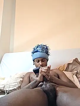 DarkSkinStroker's Live XXX Chat