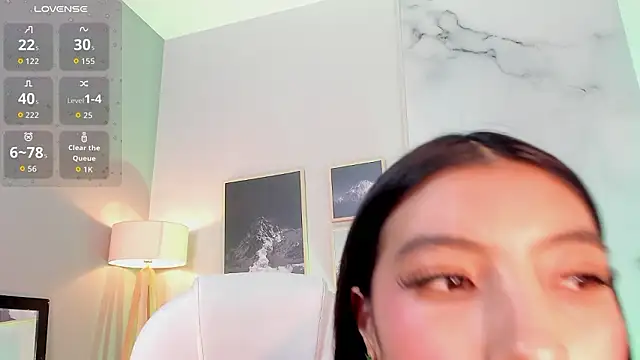 Tiffany_Low Live XXX Chat