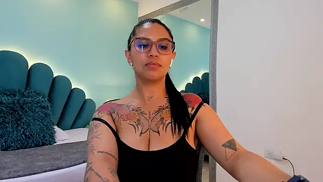 sharlott18 라이브 XXX 채팅