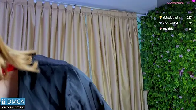 แชท XXX สดของ nena_cupcake_