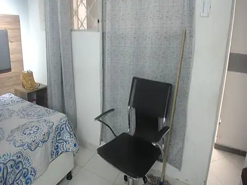 miss_charlott_18 Chat XXX in diretta