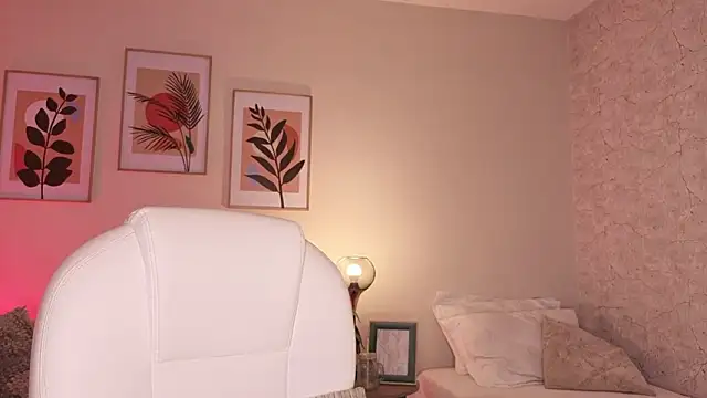 Czat XXX na żywo – DahianaWalcott