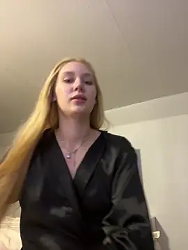 Layla001 – Kamerová šou